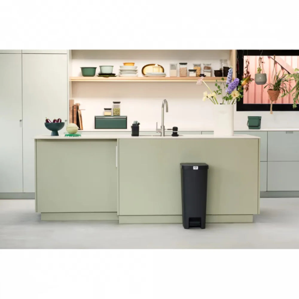 Brabantia｜Stepup Pedal Bin 長形腳踏桶 40L