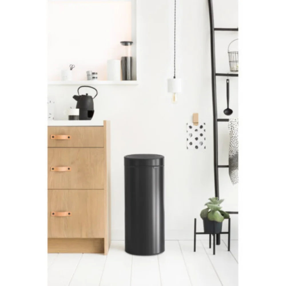 Brabantia｜Touch Bin New 彈蓋垃圾桶 30L｜塑膠內桶｜3款顏色