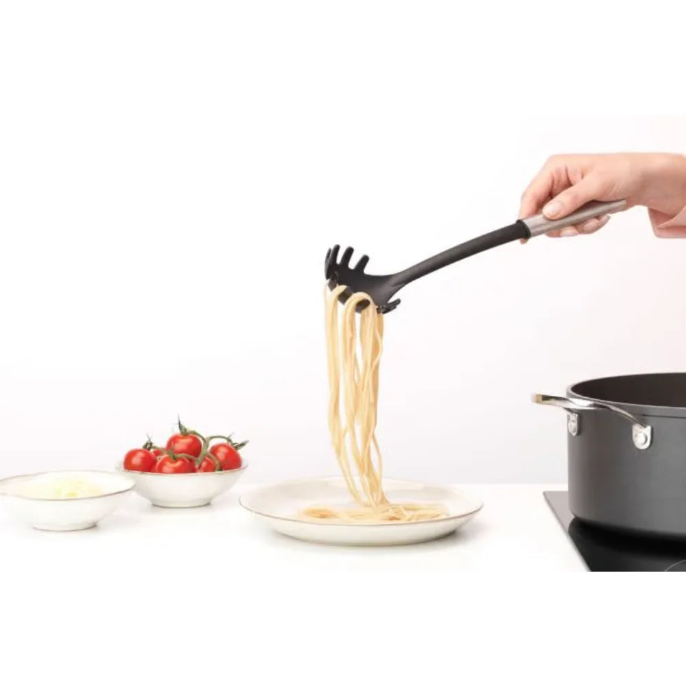 Brabantia ｜PROFILE Spaghetti Spoon 鋼柄易潔意粉殼 33.2cm