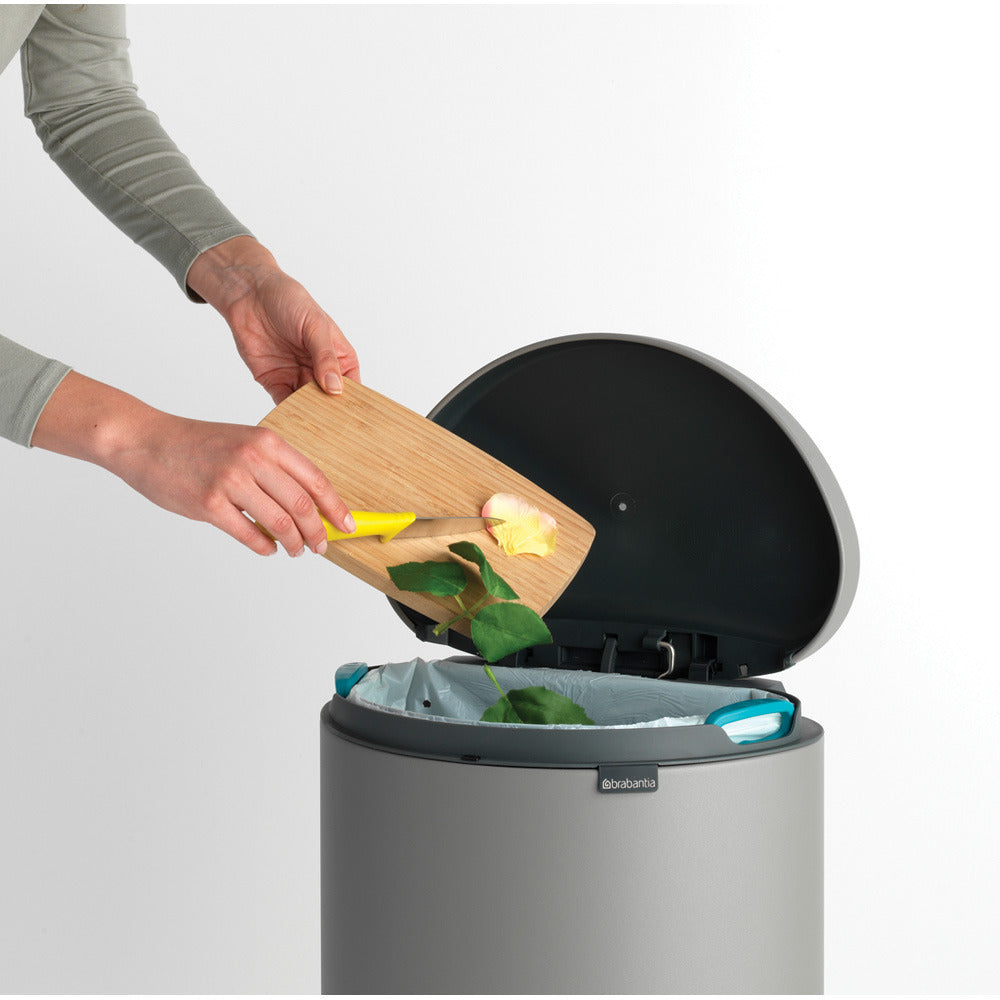 Brabantia｜Pedal Bin Flatback+ Silent Semi-circular Flat Back Pedal Bucket 30L｜2 colors