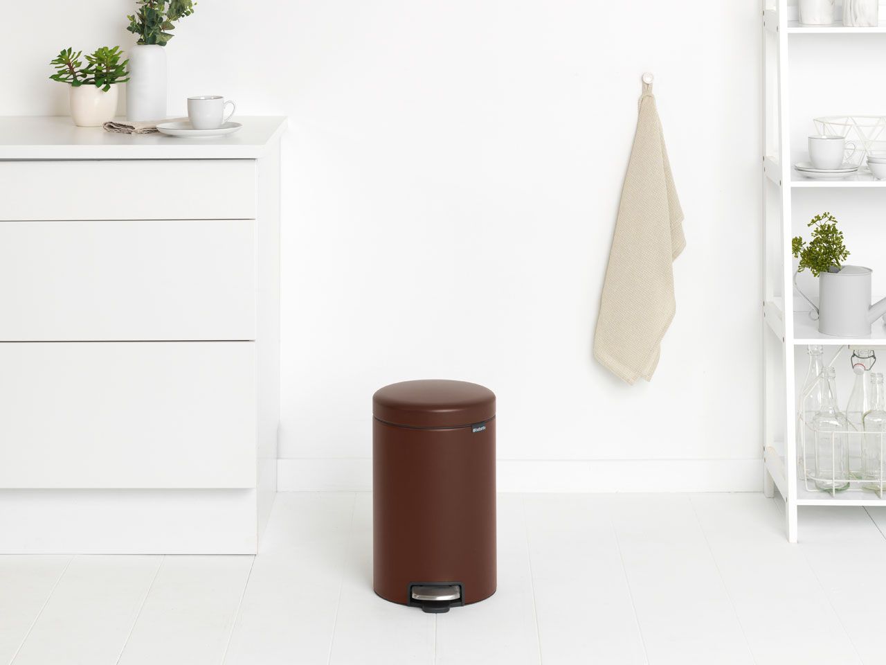 Brabantia｜NewIcon Pedal Bin 圓形腳踏垃圾桶 12L｜塑膠內桶｜Mineral Cosy Brown 礦物深啡