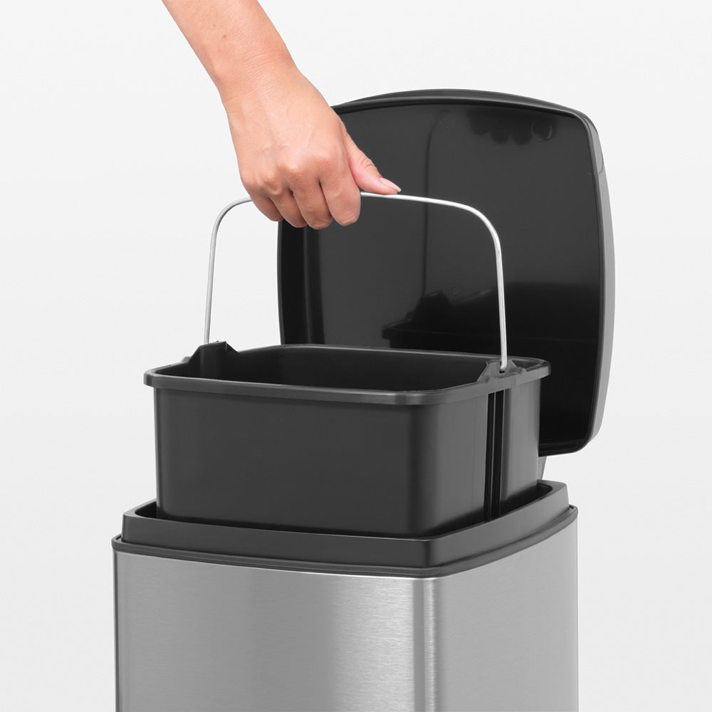 Brabantia｜Rectangular Fingerprint Proof Pedal Bin Silent 靜音方形腳踏桶 25L｜塑膠內桶｜無印砂鋼