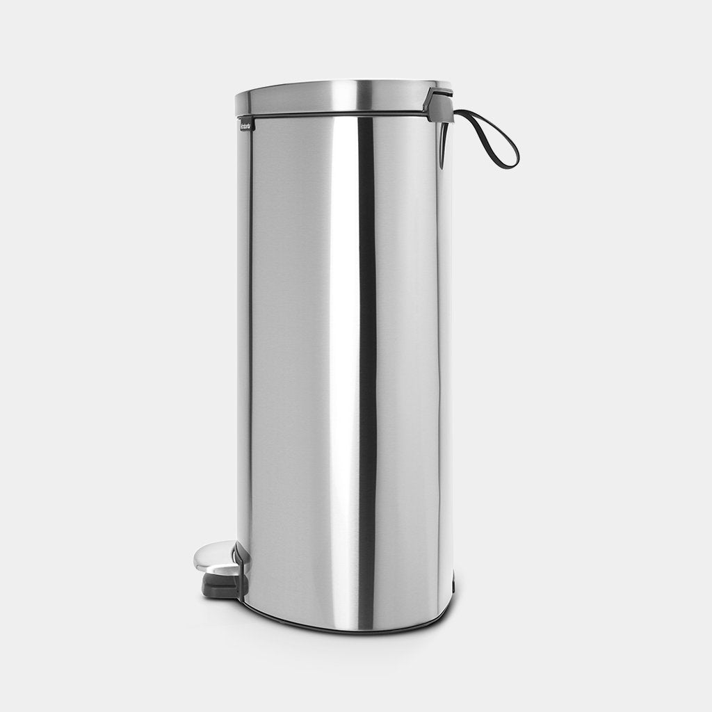 Brabantia｜Pedal Bin Flatback+ 靜音半圓平背腳踏桶 40L｜Brushed 無印砂鋼