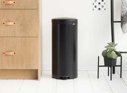 Brabantia｜Pedal Bin Newlcon 圓形腳踏垃圾桶 30L｜塑膠內桶｜5款顏色