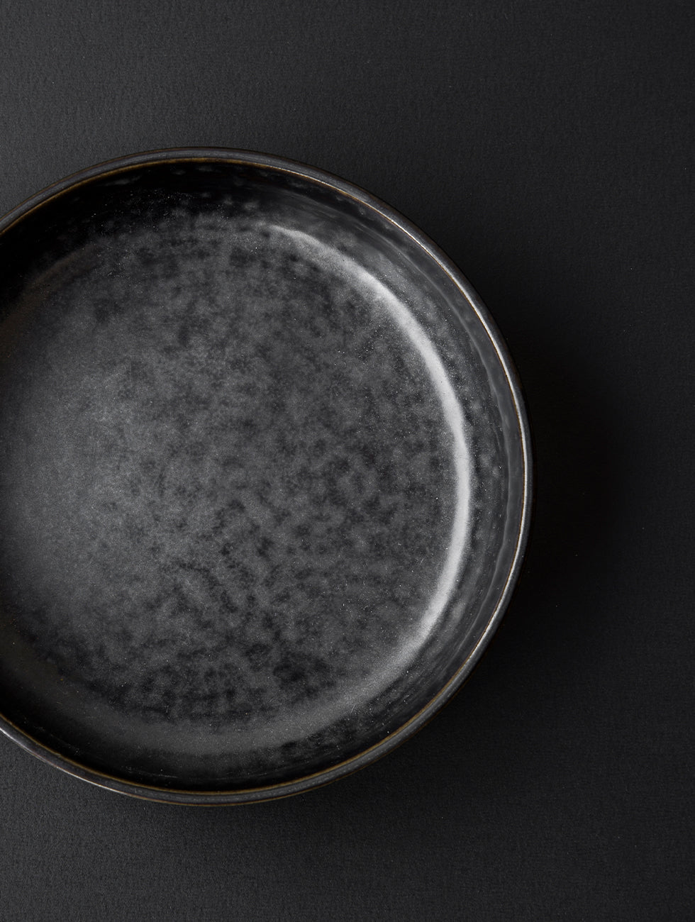 Menu - Denmark｜Norm Architects｜New Norm Bowl Ø21.5 cm 北歐釉面陶瓷餐碗｜Dark Glazed 深灰釉面/ Smoke 煙燻灰